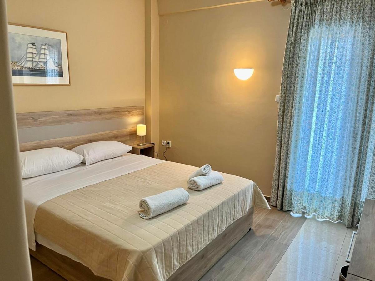 Saint George Hotel アスプロヴァルタ エクステリア 写真